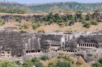 Exploring the Ajanta Caves: A Comprehensive Guide for Travelers