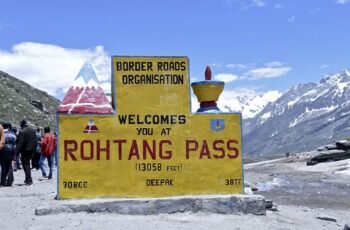 Exploring the Majestic Beauty of Rohtang Pass