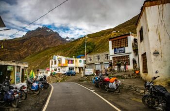 Exploring the Scenic Biking Routes of Himachal Pradesh